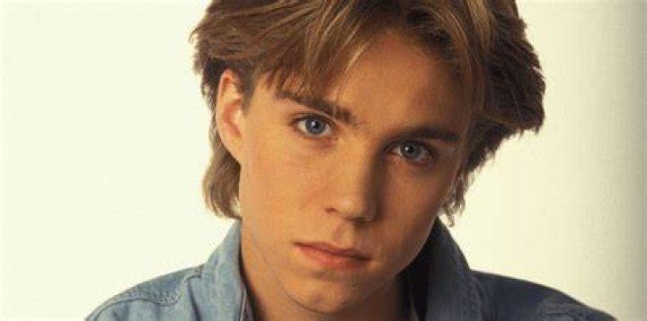 Jonathan Brandis Wiki Bio, cause of death, family, siblings, wife