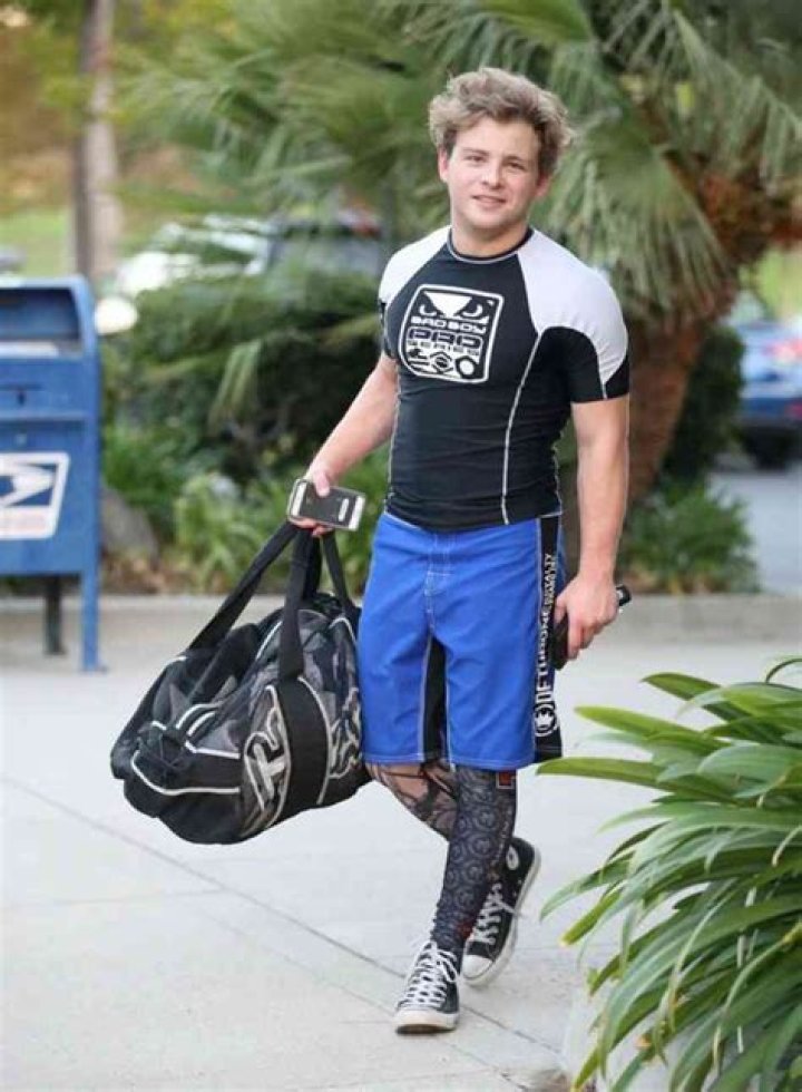 Jonathan Lipnicki Net Worth, Height, Age, Affairs, Career, and More