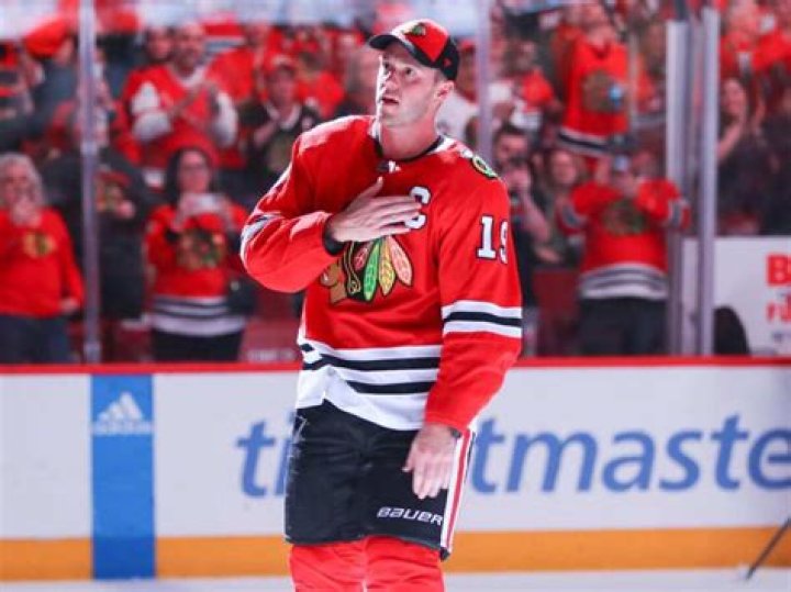 Jonathan Toews Net Worth, NHL Career, Endorsements, Wife, House, and