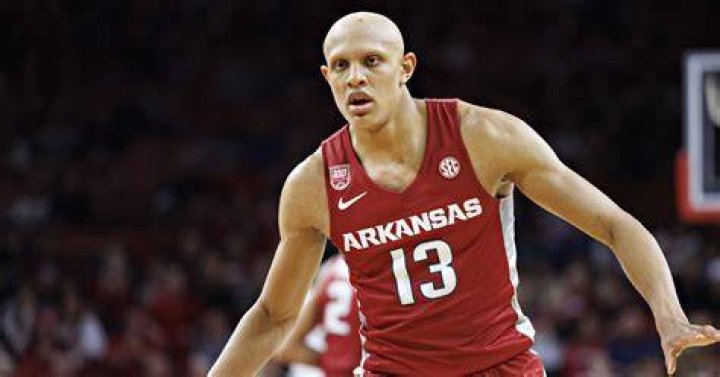 Jordan Walsh injury sends freshman to locker room for Arkansas