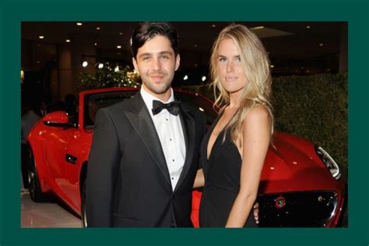 Josh Peck Bio Wiki, Wife, Net Worth, Weight, Wedding, Married, Now, Baby
