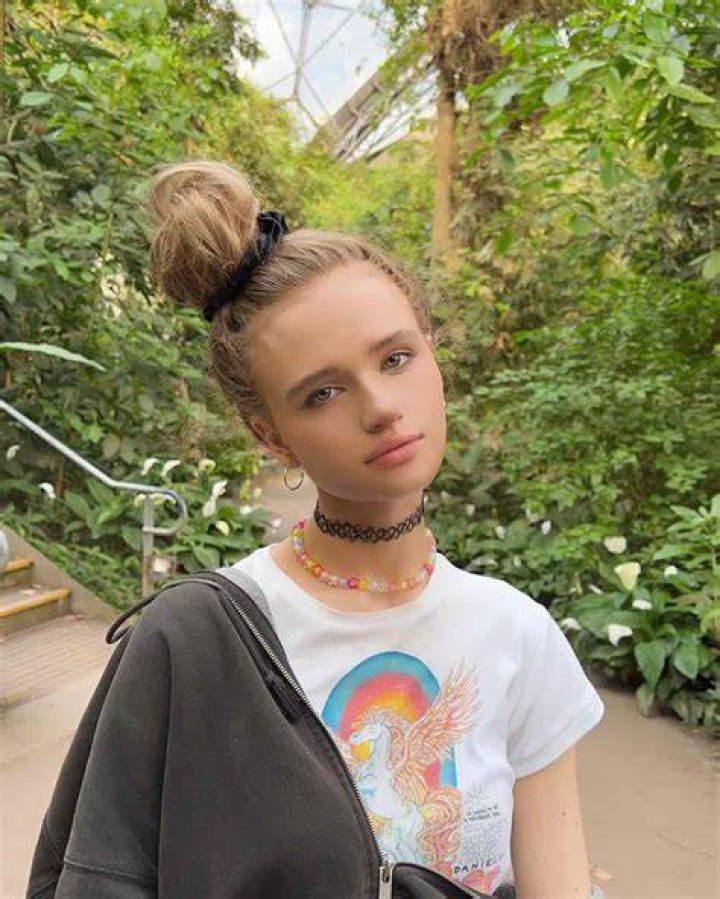 JULIA GISELLA Net Worth & Earnings (2023)