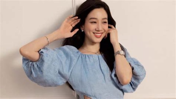 Jung Ryeo Won In Talks To Star In New Drama About A Married Couple Soompi