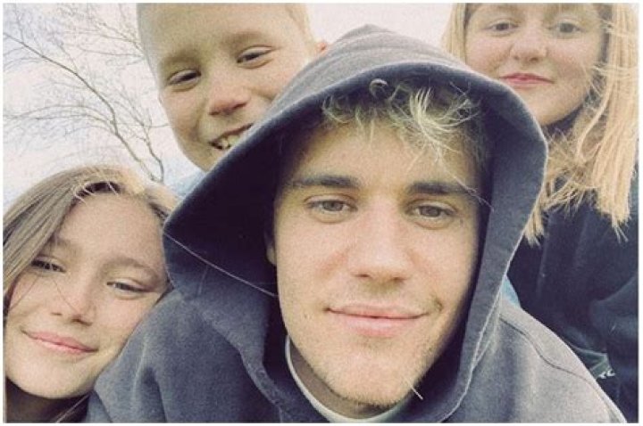 Justin Bieber Enjoys Day Out With Siblings in Canada Singing His Old Hits