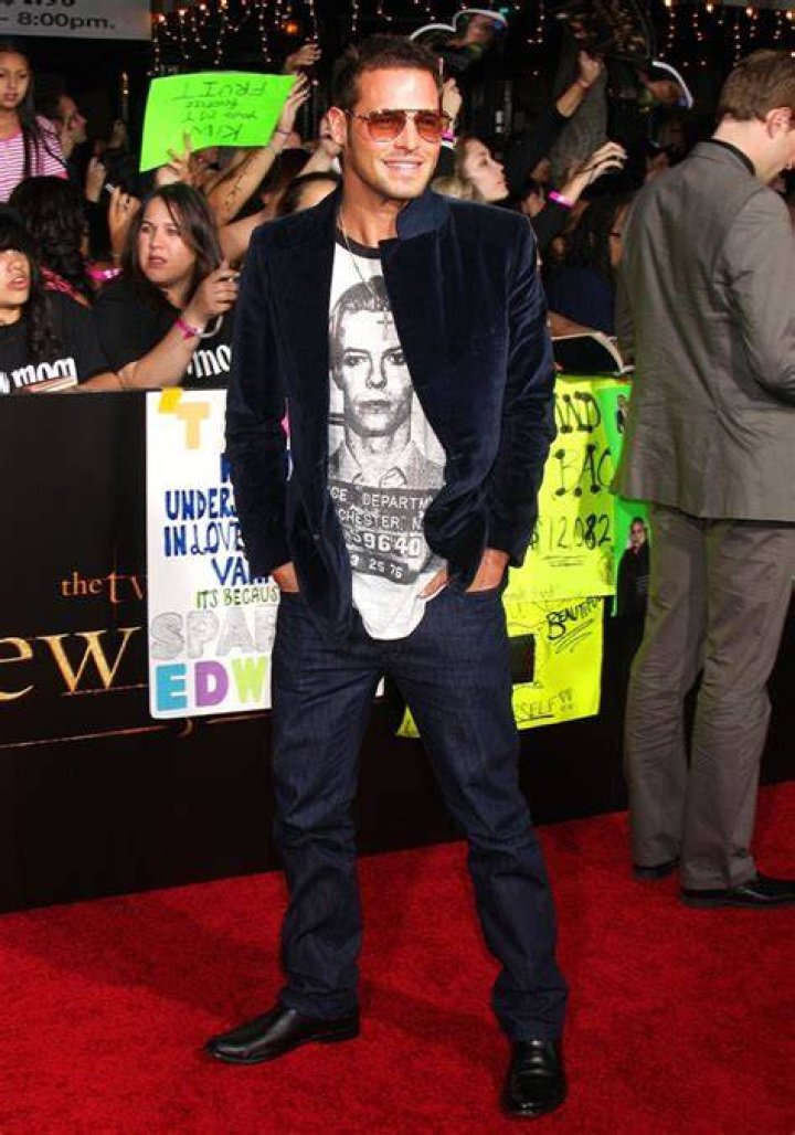 Justin Chambers Photo Gallery1 Tv Series Posters and Cast