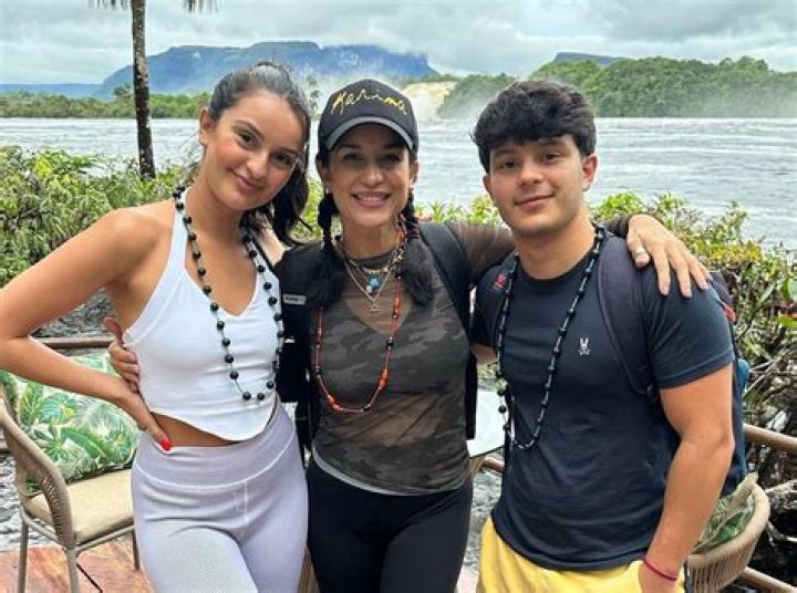 Karina Yapor Entrevista con Despierta Am&eacute;rica YouTube