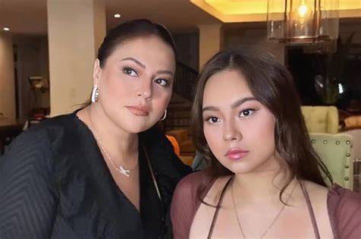 Karla Estrada, surprised the mother in Tacloban Filipino News