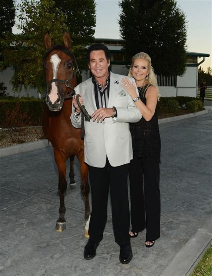 Kathleen Mccrone Facts About Wayne Newton's Wife