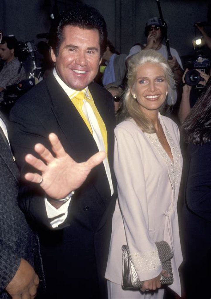 Kathleen McCrone, Wayne Newton's Wife Bio, Age, Salary, Family, Net