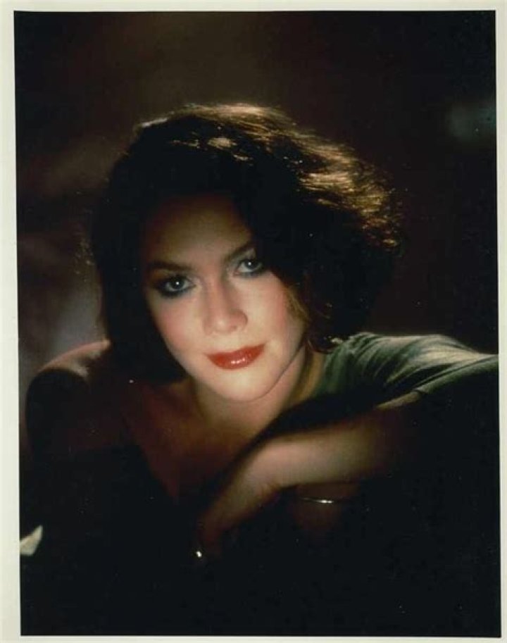 Kathleen turner voice change susastart