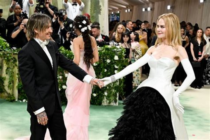 Keith Urban 2024 Wife, net worth, tattoos, smoking & body facts Taddlr
