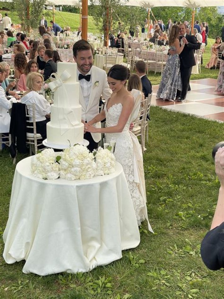 Kelsey Kilgore & Buckley Carlson's Registry Over The Moon