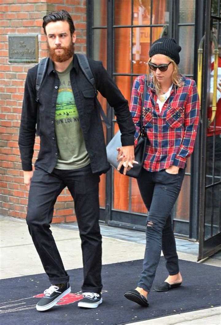 Kesha Steps Out With Boyfriend Brad Ashenfelter in New York City E! News