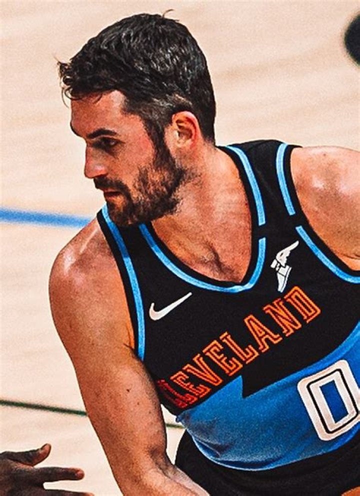 Kevin Love Age, Net Worth, Wife, Family, Parents and Biography