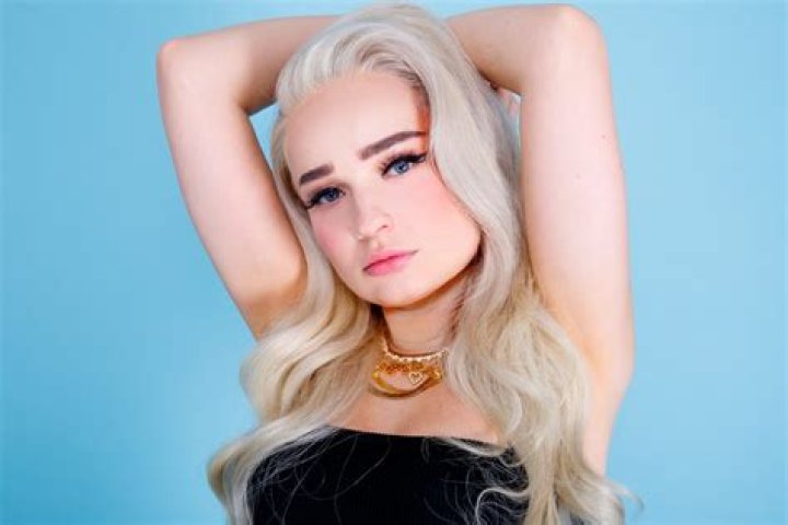 Kim Petras dedicates new single "Reminds Me" to people without a