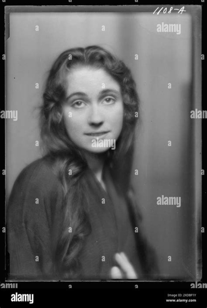 Kingdon, Elsie, Miss, portrait photograph, 1915 Sept. 22 Stock Photo