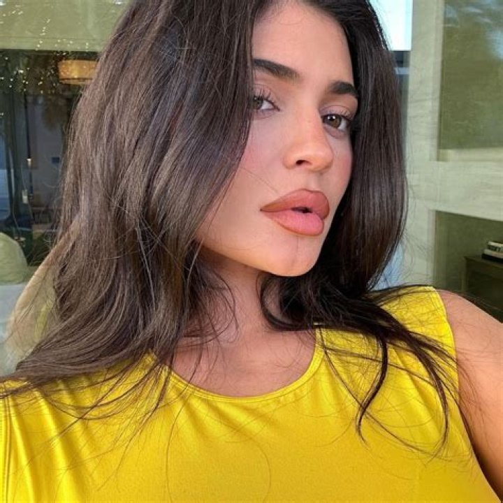 Kylie Jenner’s Weight She Says She Gained 15 Lbs. — But She Looks