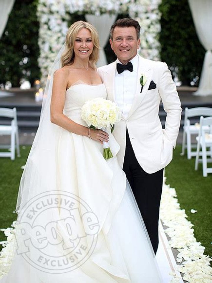 Kym Johnson and Robert Herjavec reveal the gender of their twins