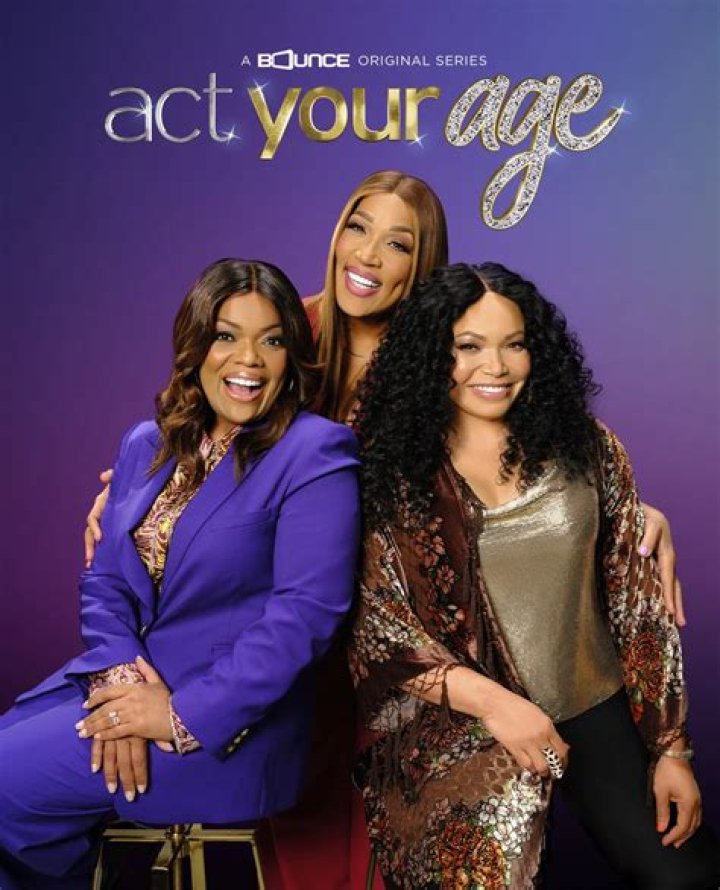 Kym Whitley 2024 dating, net worth, tattoos, smoking & body