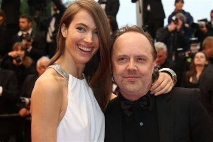 Lars Ulrich & Jessica Miller from Couples at the 2017 Grammys E! News