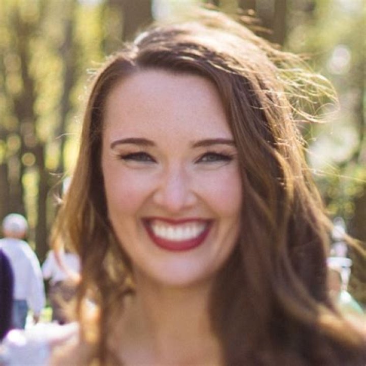 Lauren Campbell LinkedIn