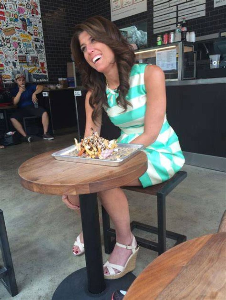 Lauren Scala Getting Her Fingers Sticky At STICKY'S Style, High chair