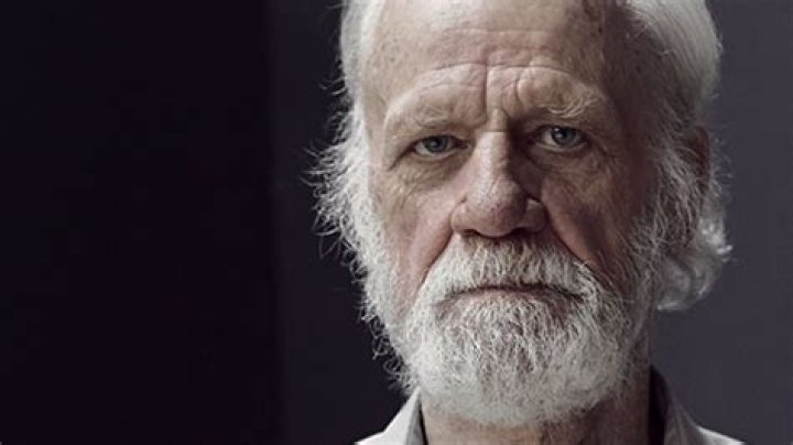 Leon Russom