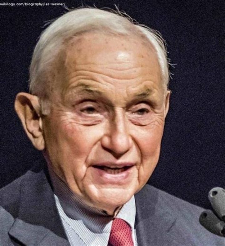 Les Wexner Age, Net Worth, Wife, Family, Children and Biography