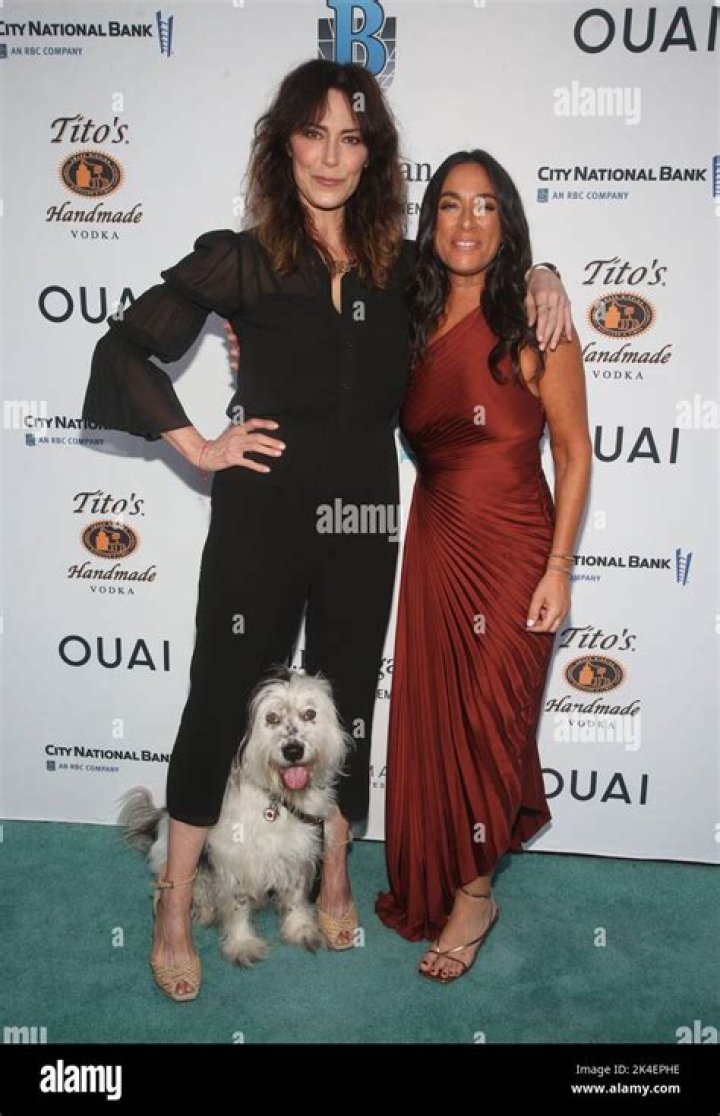 Leslie Bogart Today, Siblings, Net Worth, Spouse, Parents