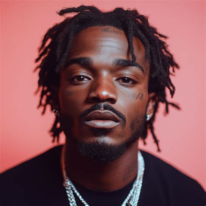 Lil Uzi Vert Height How Tall is He? Hood MWR