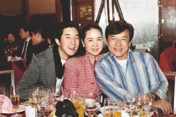 Lin FengJiao Biography Facts, Childhood, Family Life & Achievements