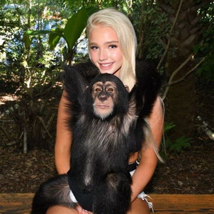 Linsey Donovan Wiki, Age, Height, Boyfriend, Net Worth, Family, Career