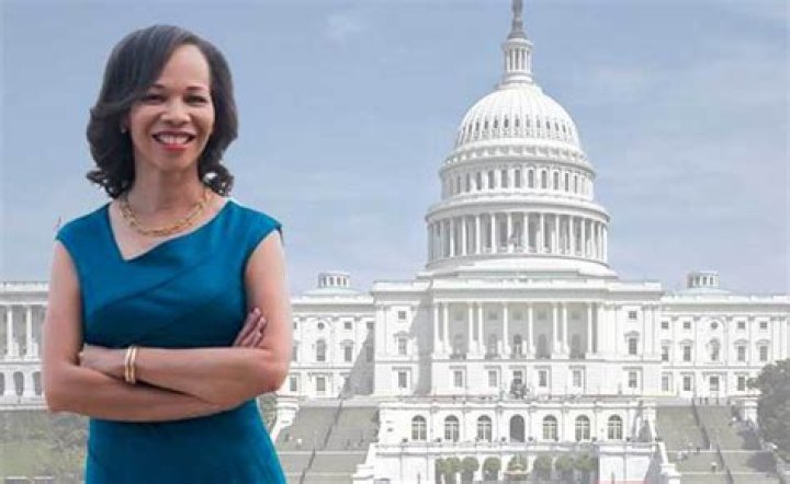 Lisa Blunt Rochester speaks in support of reproductive rights on House