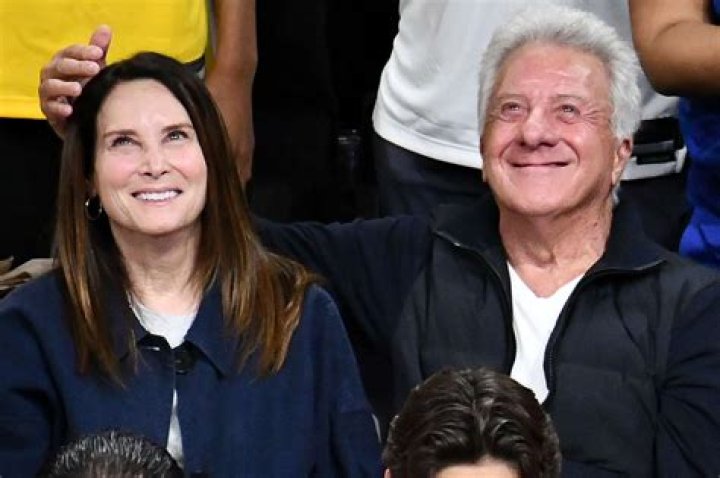 Lisa Hoffman, Dustin&rsquo;s Wife 5 Fast Facts