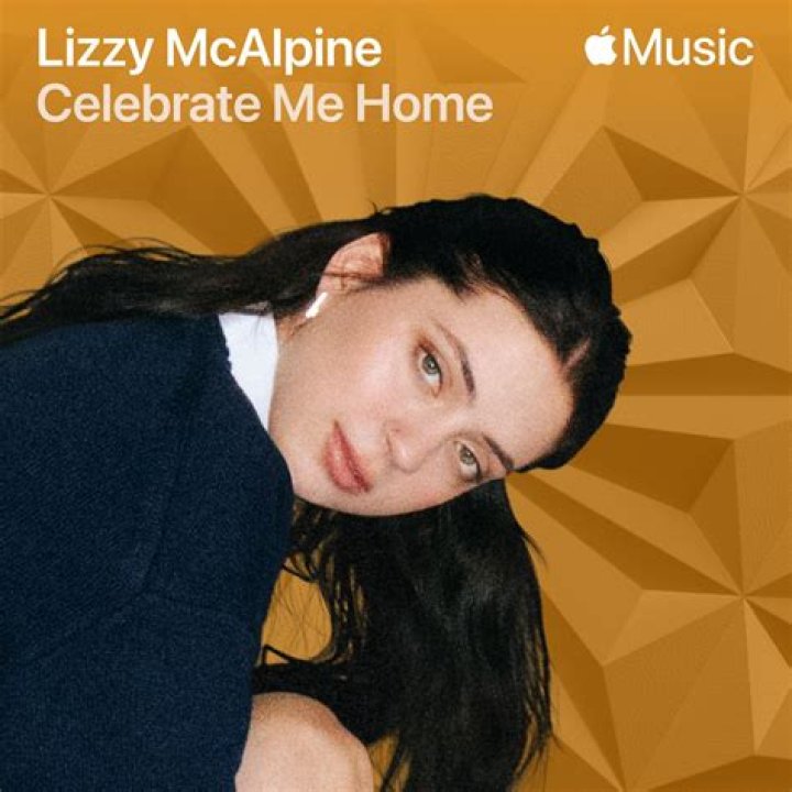 Lizzy McAlpine Releases New Music Video For "ceilings"