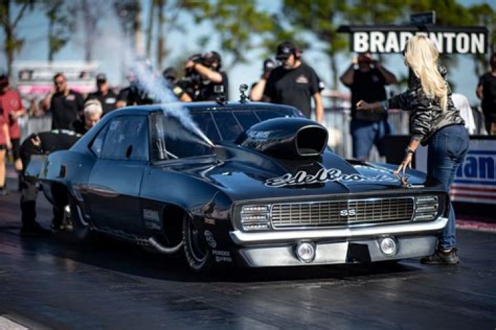 Lizzy Musi Closes Out Street Outlaws No Prep Kings Season with Team
