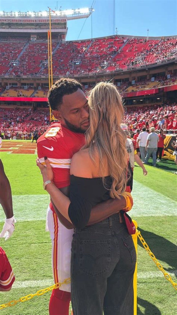 Look Cam Newton’s girlfriend La Reina Shaw shows off on Instagram