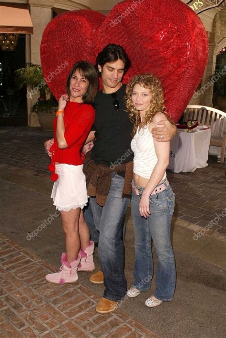 Loretta Cruz Info Zach Bryan Wife Rose Madden