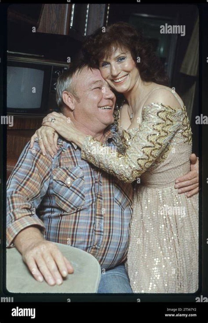Loretta Lynn and her husband Mooney Loretta lynn ranch, Loretta lynn