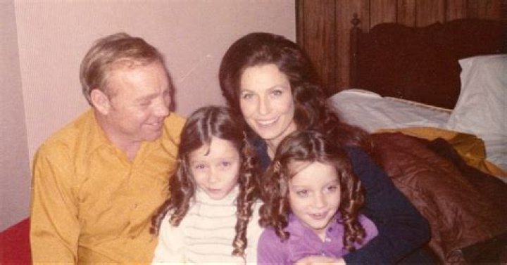 Loretta Lynn Ashleigh Monroe
