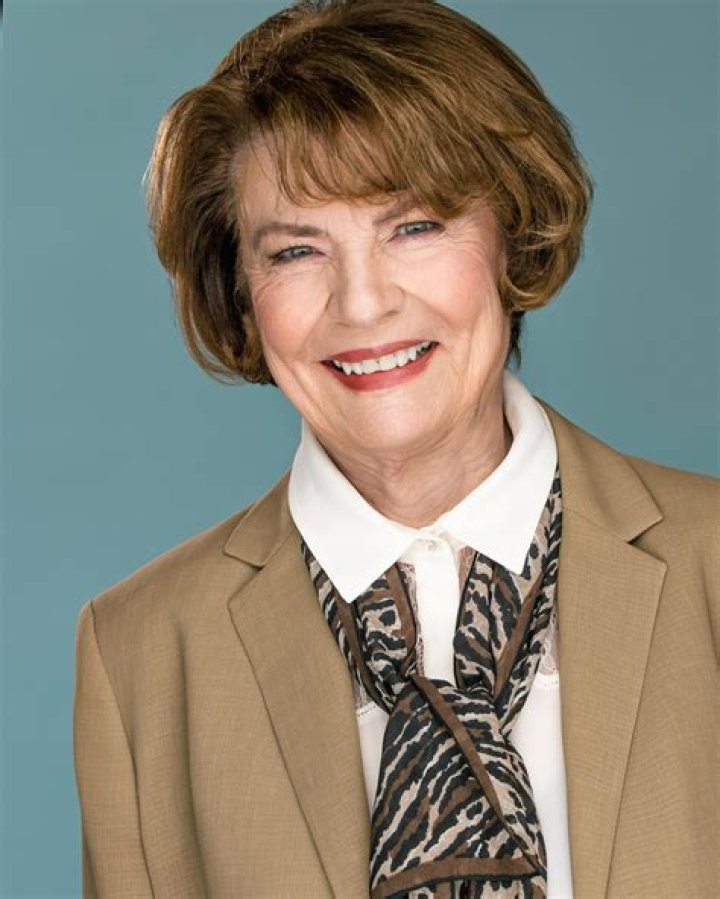 Louanne Stephens Net Worth, Bio, Height, Family, Age, Weight, Wiki 2023