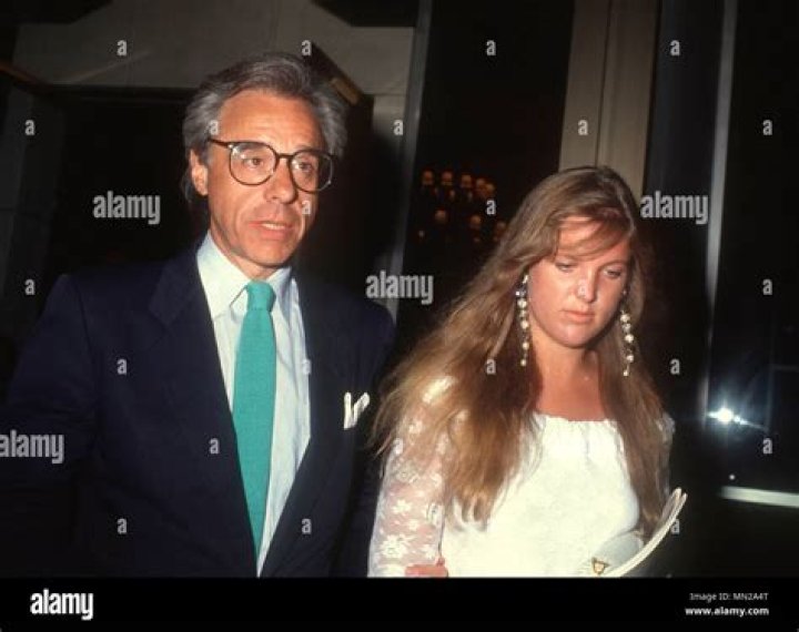 Louise Stratten bio, age, husband, net worth, family & facts Kemi Filani