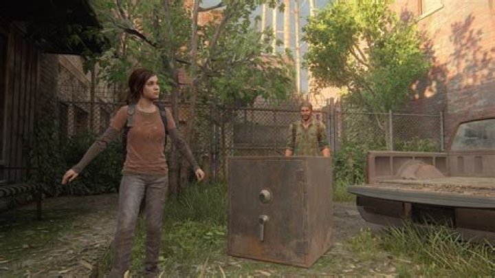 &lsquo;The Last of Us&rsquo; Star Gabriel Luna Breaks Down the Series Premiere&rsquo;s