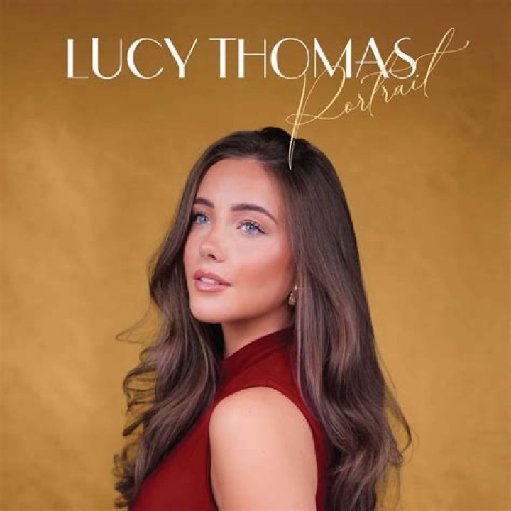 Lucy Thomas 🎶 Lucy thomas, Long hair styles, Beauty