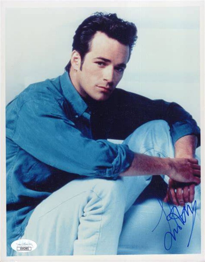 Luke Perry signed photo