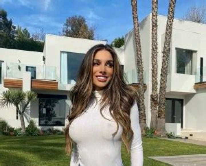 Lyna Perez Net Worth, Birthday, Facts, Bio, Age, Height