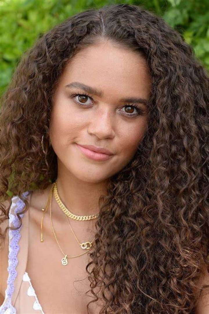 Madison Pettis's Wiki Parents, Net Worth, Now, Brother, Son, Died, Family