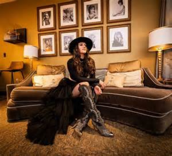 Maggie Baugh (MaggieBaugh) Twitter Fashion, Slip dress, Women in music