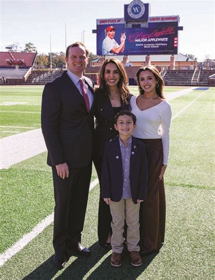 Major Applewhite's Wife Julie Applewhite (Wiki, Bio)