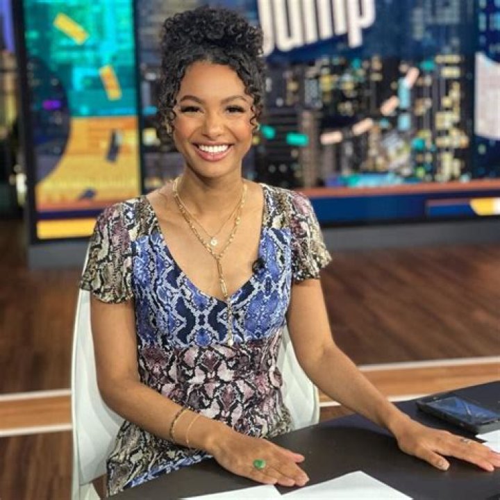 Malika Andrews Sister Giannis Salary Net Worth Son sportsjone
